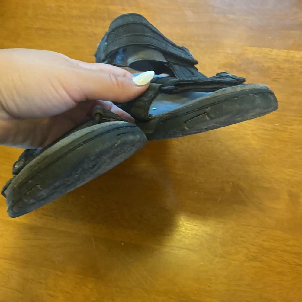 Merrell Mens Black Sandals 7 GUC